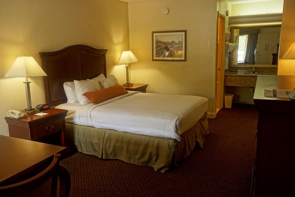Best Western Point South Yemassee Extérieur photo